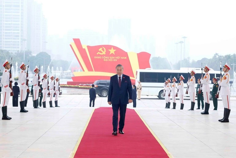 14th National Party Congress convenes preparatory session in Hanoi