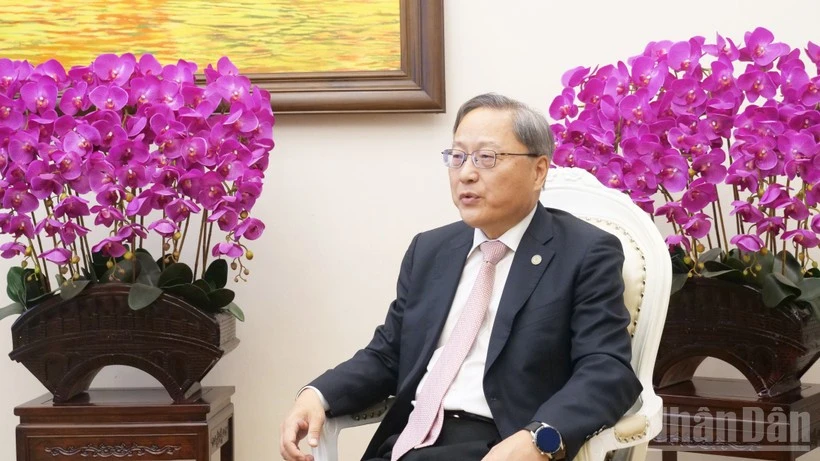 Ambassador Zhang Jianguo, Secretary-General of the Charhar Institute (China).
