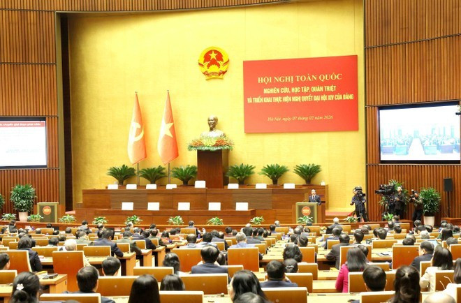 The national hybrid conference is held on February 7 to disseminate and implement the Resolution of the 14th National Party Congress. (Photo: VNA)